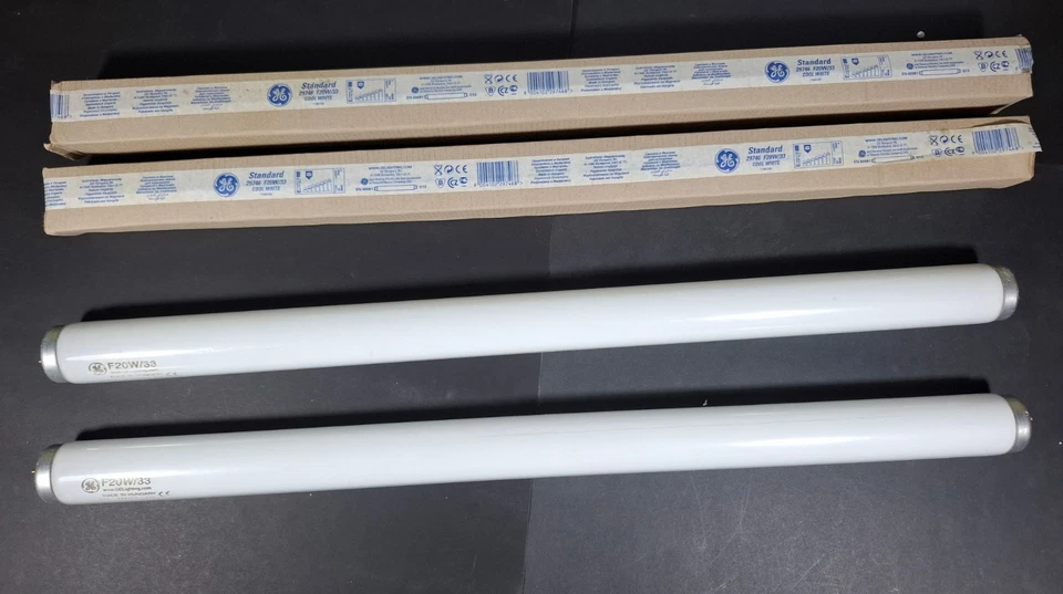2 x 20W T12 Rapid Start Fluorescent Tubes Lamps 4000K Cool White 600mm F20W/33 - Image 3 of 4