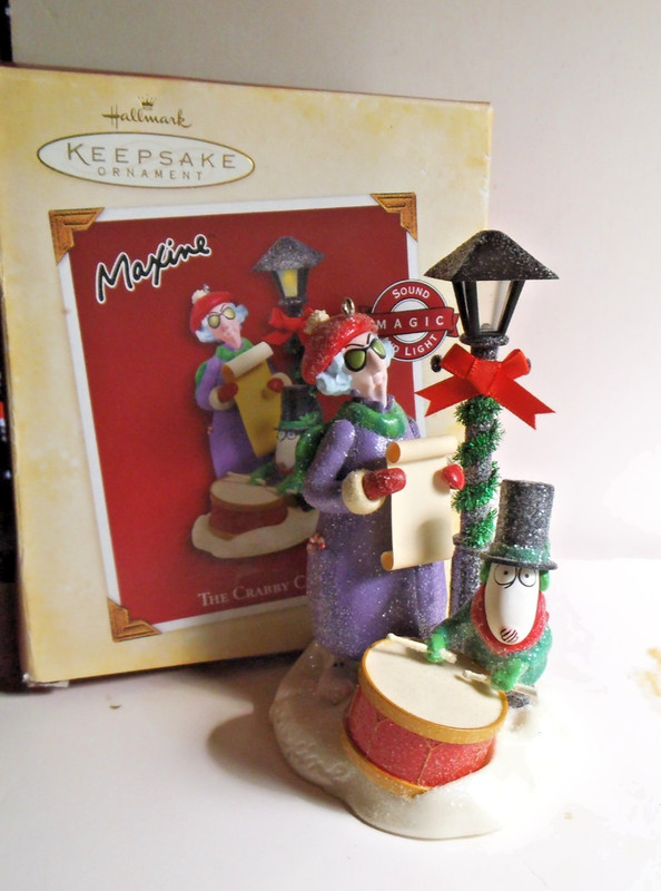 2005 Hallmark MAXINE The Crabby Caroler Magic Sound Light ornament working