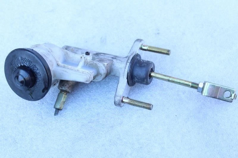 Toyota Celica 1991 embrague cilindro maestro Foto 4 de 4