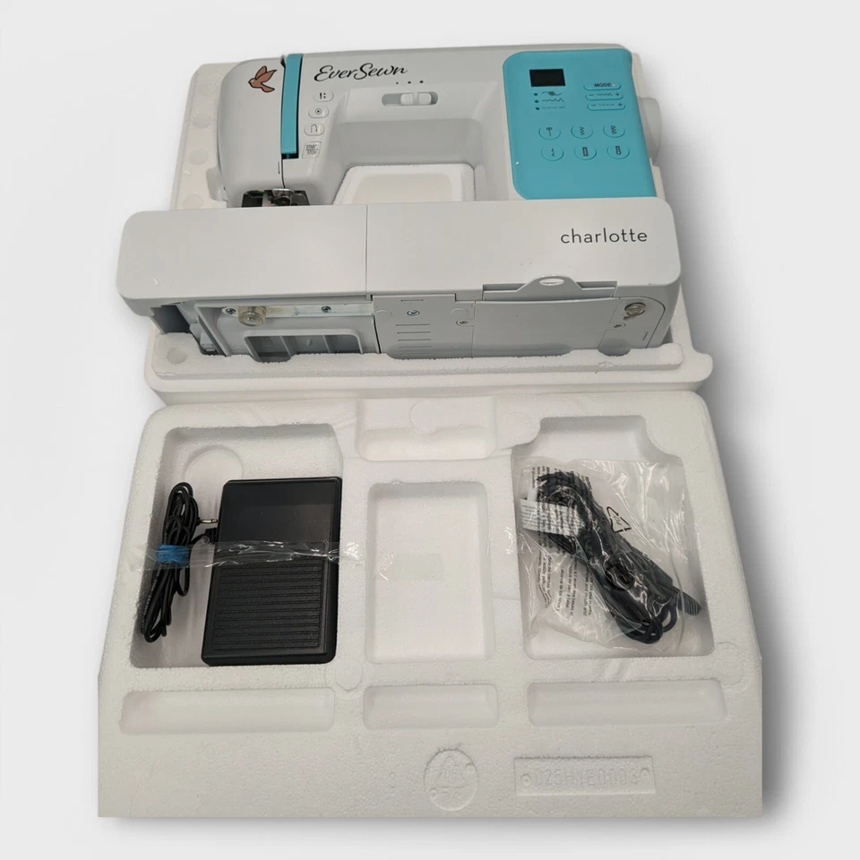 Ever Sewn Love at First Stitch Charlotte, Sewing & Quilting Machine (Untested) - Image 2 of 3