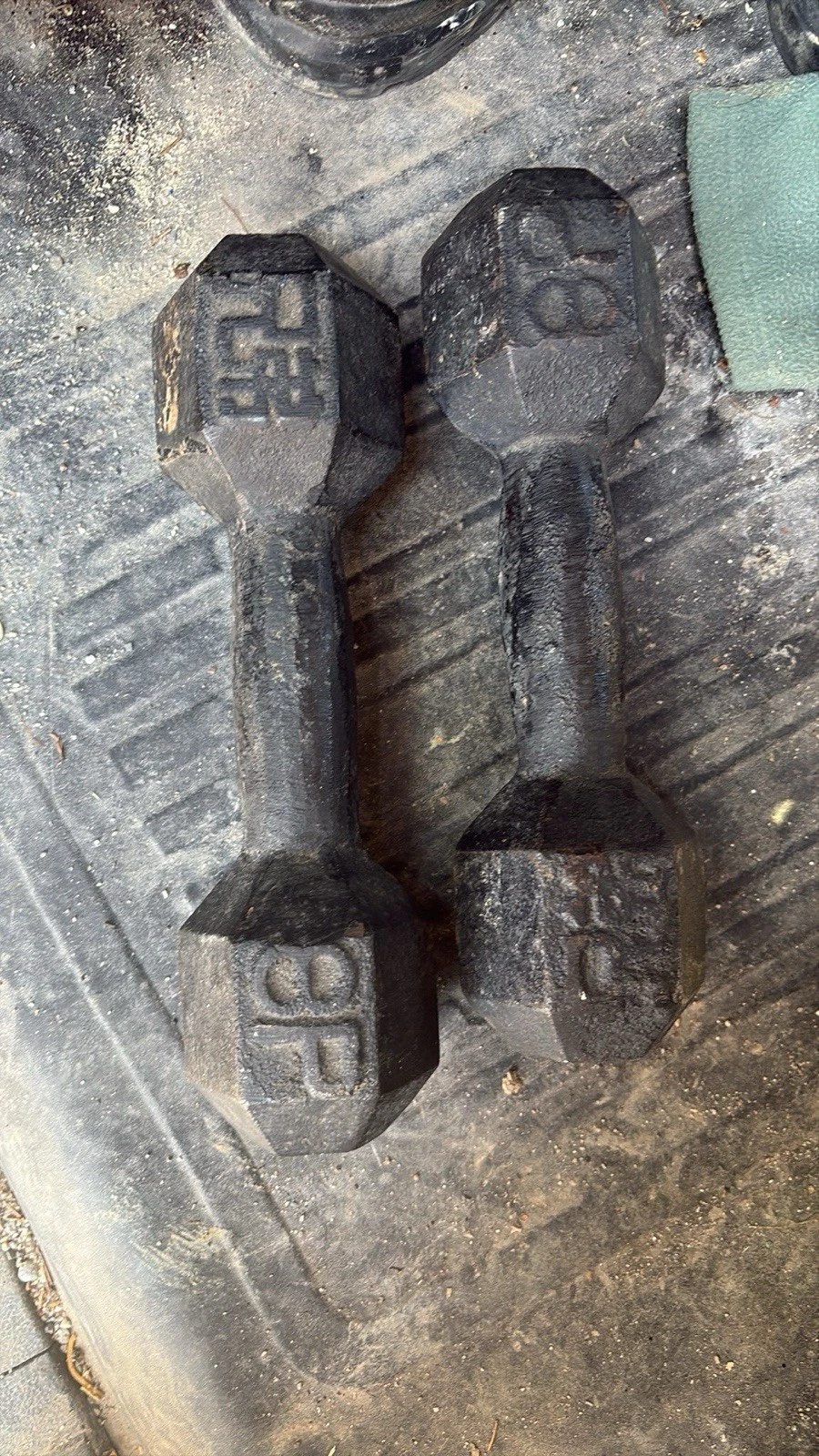Antique Hex 8 Pound Dumbbell Pair- 16lbs total. Symbol