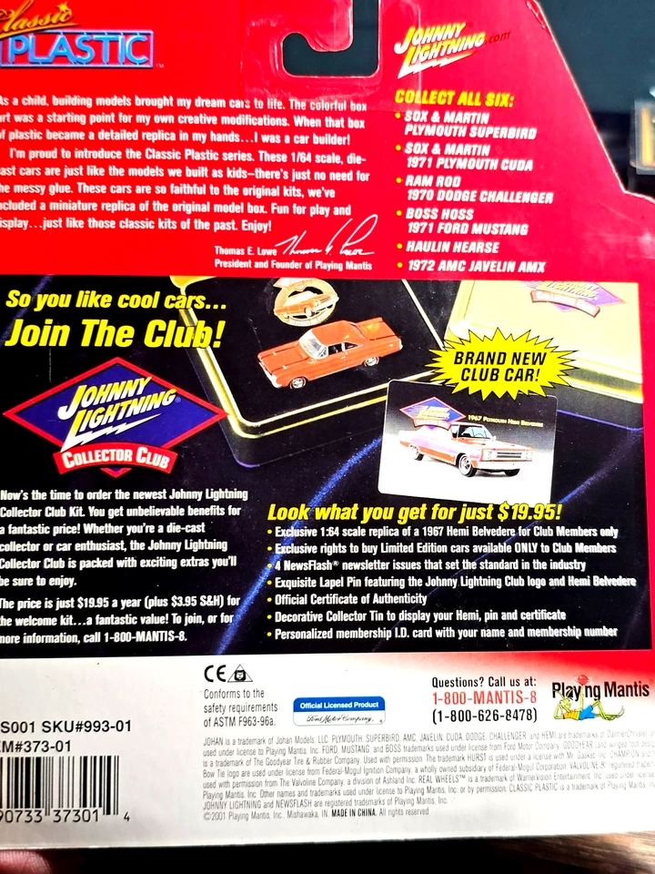 Coche fúnebre Johnny Lightning clásico de plástico amarillo y blanco sin usar, en caja Foto 3 de 3