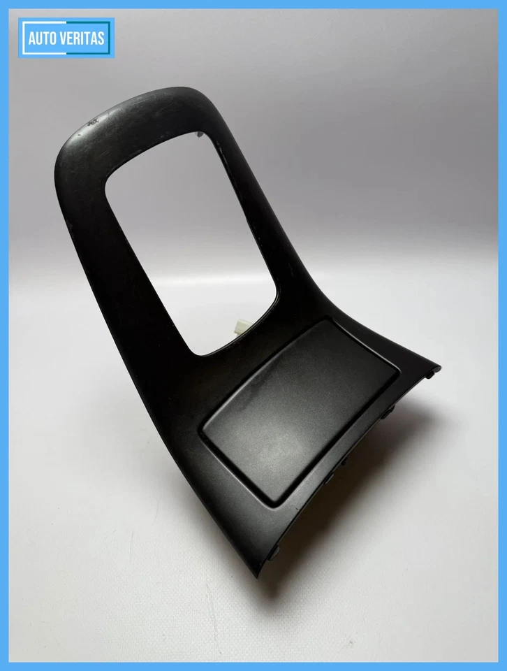 Toyota Avensis 2006 Central console Ashtray Bourbon 8528 - Image 3 of 4