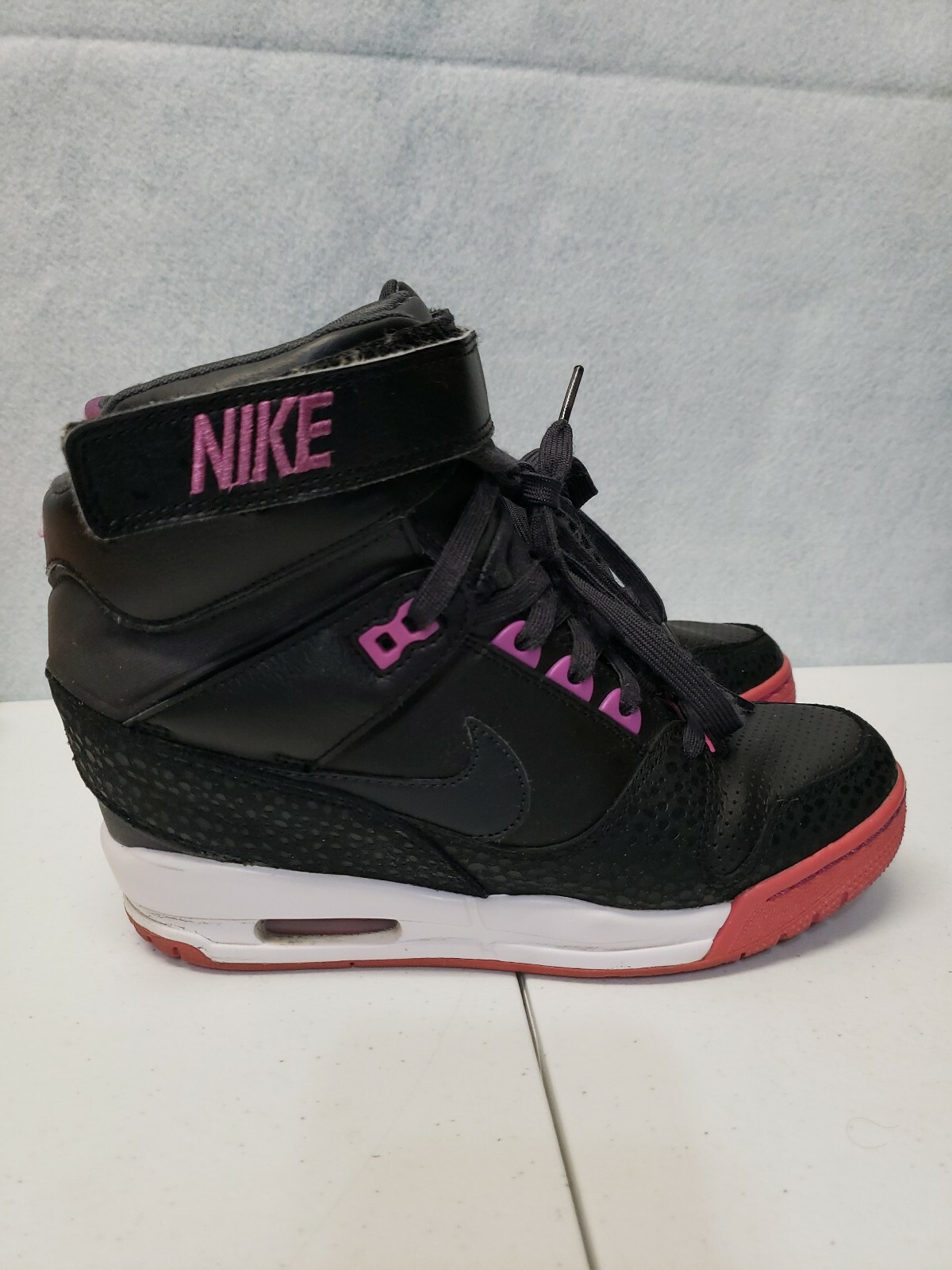 nike revolution wedge