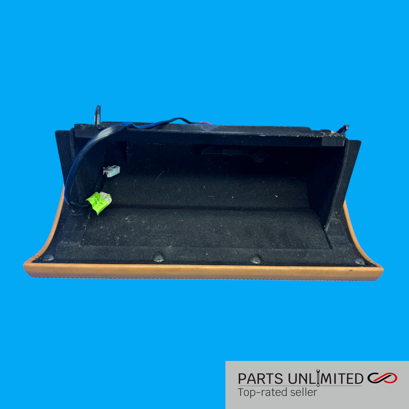 03-12 Maserati Quattroporte M139 OEM glove box compartment storage saddle color
