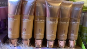 Mini Tango Lumi Le Glow Tint Liquid Foundation Shade 200 Neutral 0.84 fl oz