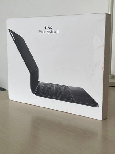 Apple Magic Keyboard per iPad Pro 11 inch (M4) Nero - Layout QWERTY ITALIANO