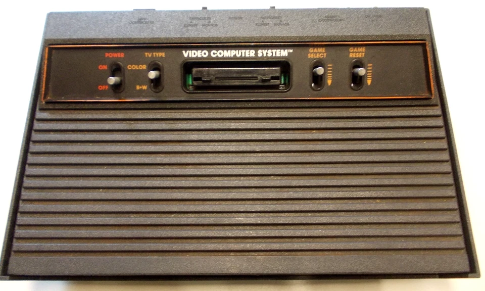 ATARI 2600 VADER CONSOLE AV CONVERTED 2 x NEW JOYSTICKS 4 x GAMES  *TESTED* - image 4 of 4