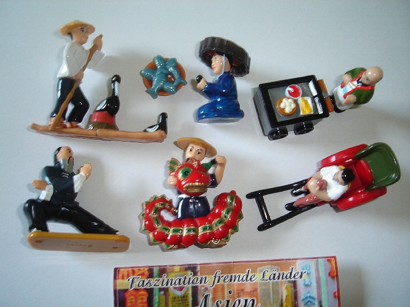 KINDER SURPRISE SET - ASIAN CULTURES PEOPLE OF ASIA 2003 - FIGURES