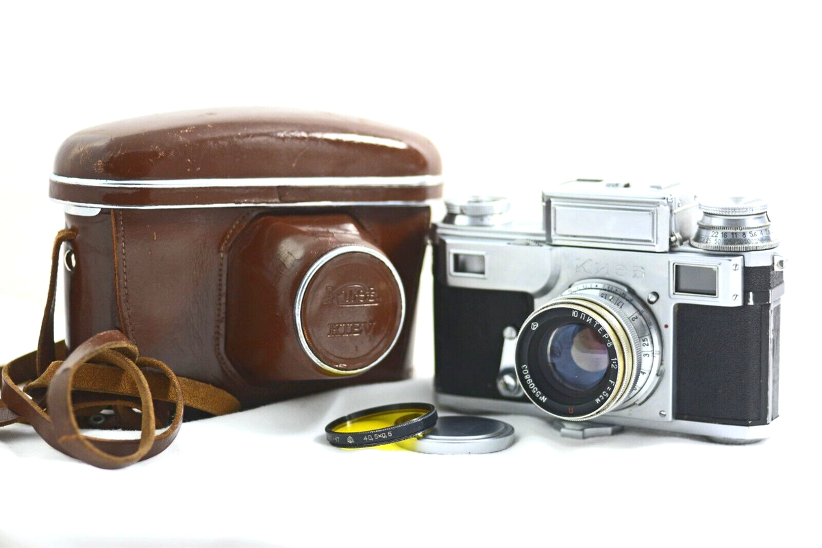 VINTAGE KIEV III RANGEFINDER CAMERA WITH 5cm F2 JUPITER LENS