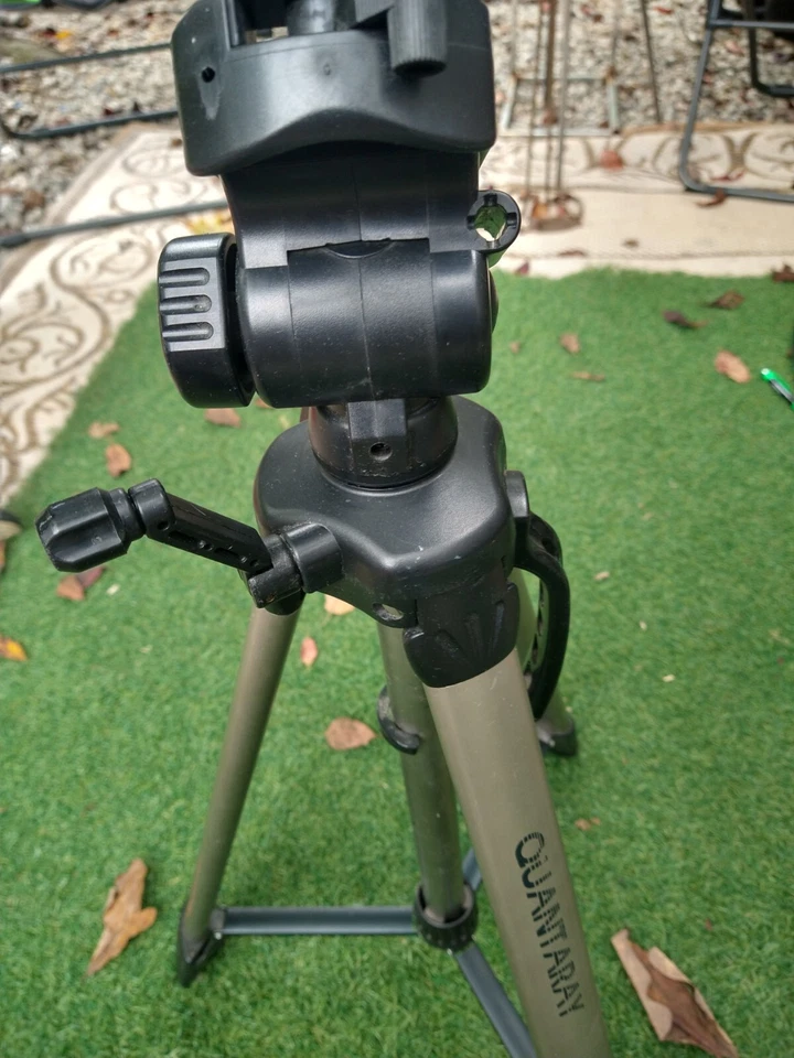 QUANTARAY TRIPOD FOR CAMERA OR VIDEO EXPANDS TO 60" INCHES - GREAT CONDITION! - Image 2 of 4
