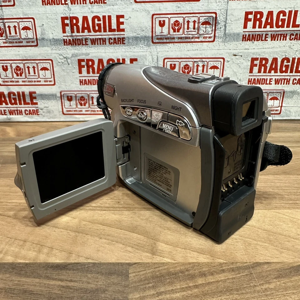 JVC GR-D240EK Camcorder Vintage Prop - Image 2 of 4