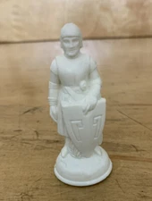 Renaissance Chessmen Chess Piece Replacement Pieces E.S. Lowe 1970 Number 832