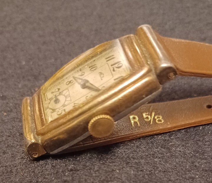 Art Deco Mens Watch ACE Lanco Tonneau Movement Rare 10krgp NOS Scandia calf band View 4