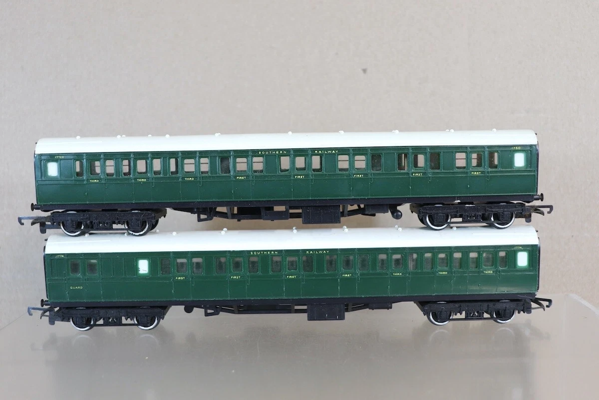 Hornby OO Southern Coach Model Railroad Passenger Cars for sale | eBay