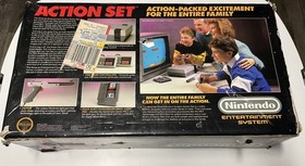 Nintendo - NES Action Set Box con polistirolo, console, accessori e gioco - 1988
