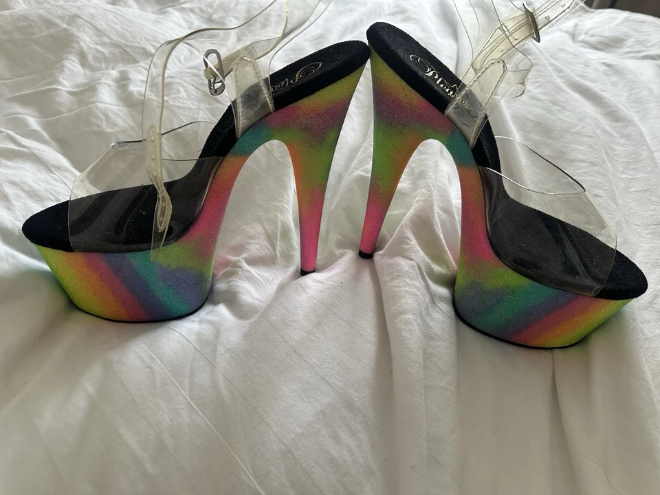 Ungetragene Plateau Sandalette - Bild 1 von 4