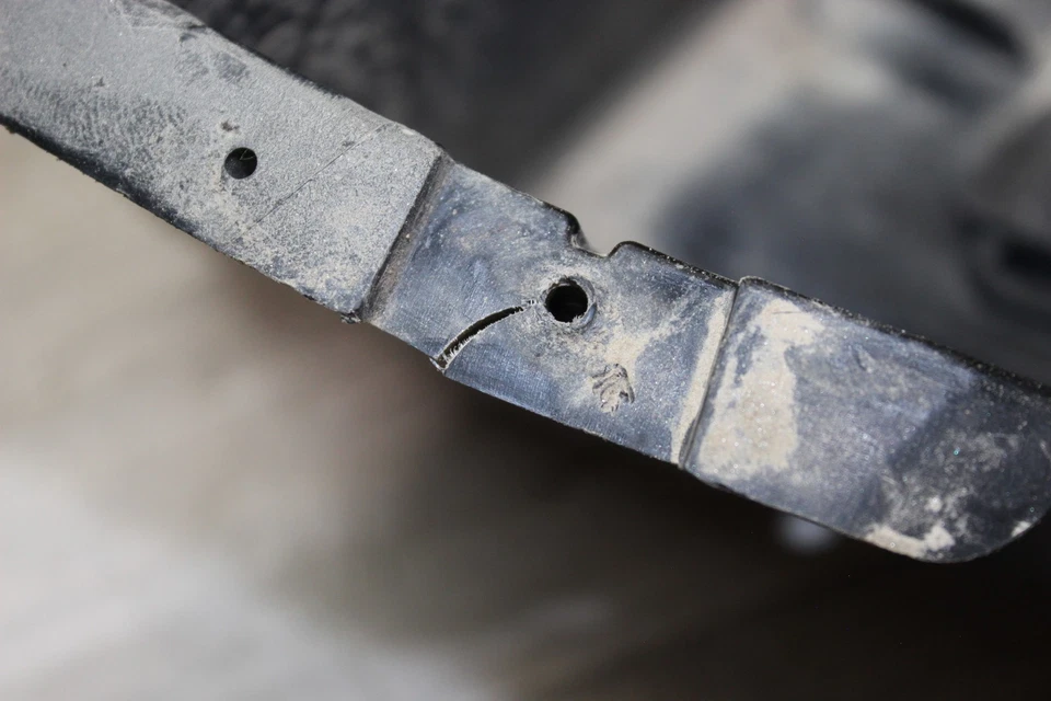 Cubierta de cono de nariz para vientre frontal Polaris Rmk 600 700 800 900 IQ RMK Dragon DAÑO Foto 2 de 4