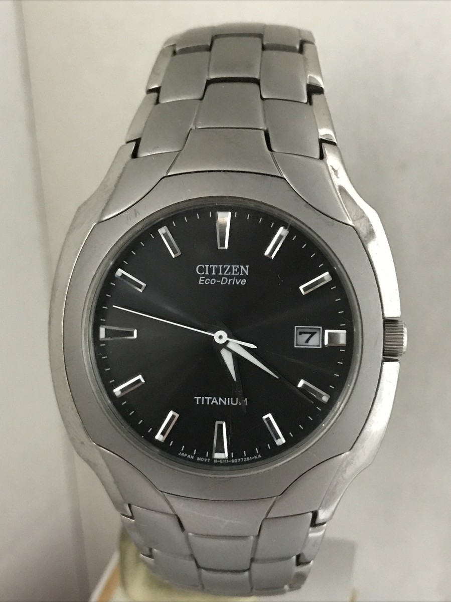 Citizen Men's Eco Drive Analogue Date Super Titanium Bracelet
