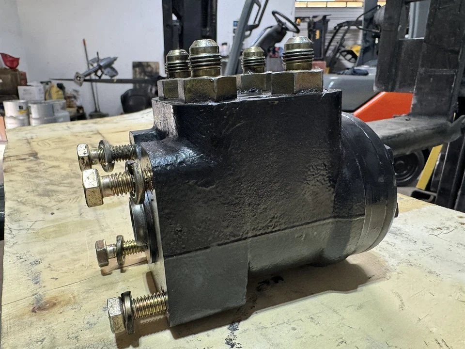 KOMATSU CARRETILLA ELEVADORA ORBITROL - DIRECCIÓN 3EA-34-A5111, 150N1191 (BUEN USO) Foto 4 de 4