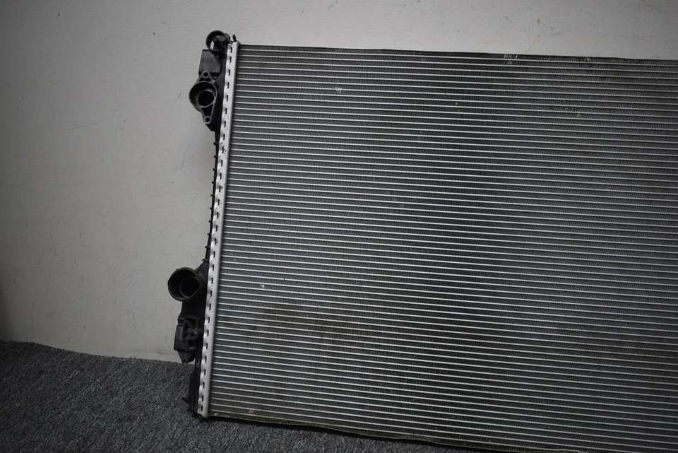 2010-2016 PPORSCHE PANAMERA 4S РАДИАТОР ЗАВОДСКОЙ OEM - Изображение 2 из 4