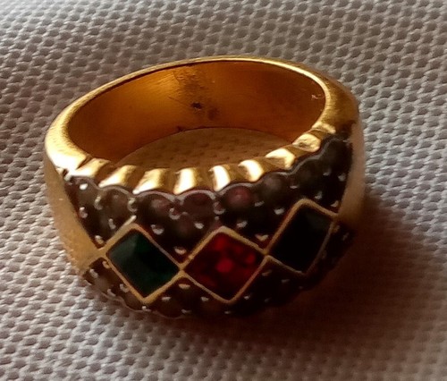 Women's Ring Size 8 Vintage Faded Gold Color Unknow Gemstones - Picture 2 of 17
