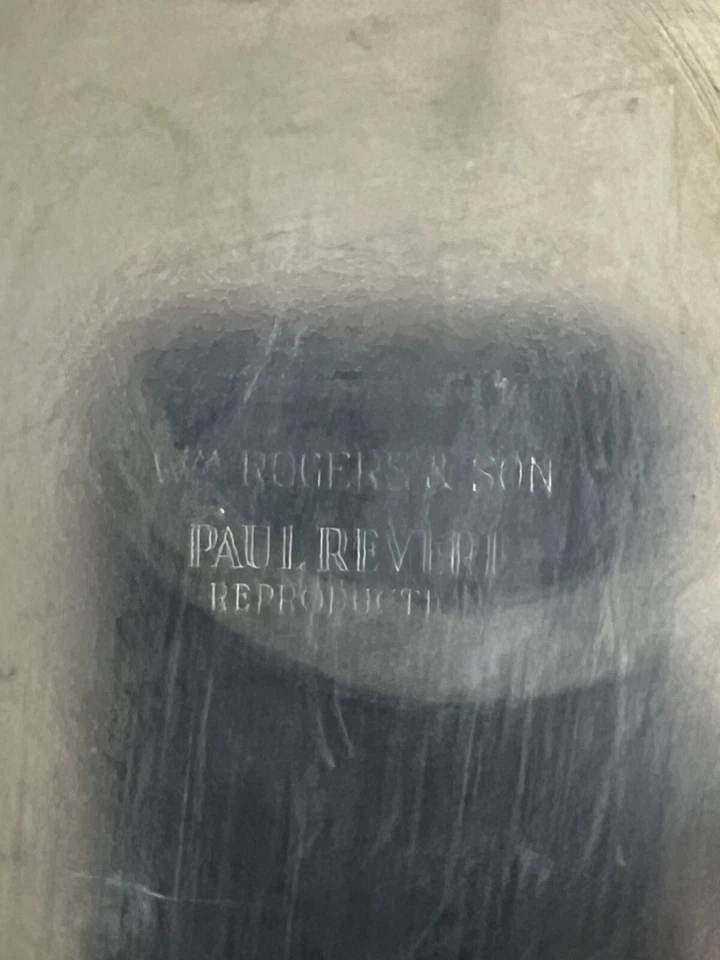 Vintage. WM Rogers Paul Revere Reproducción 9"" cuenco con patas plateado. Foto 4 de 4