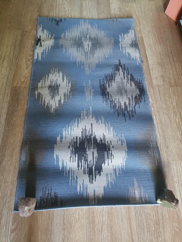 Surya Maverick 2' 2" x 4' Blue Gray Turkish Area Rug
