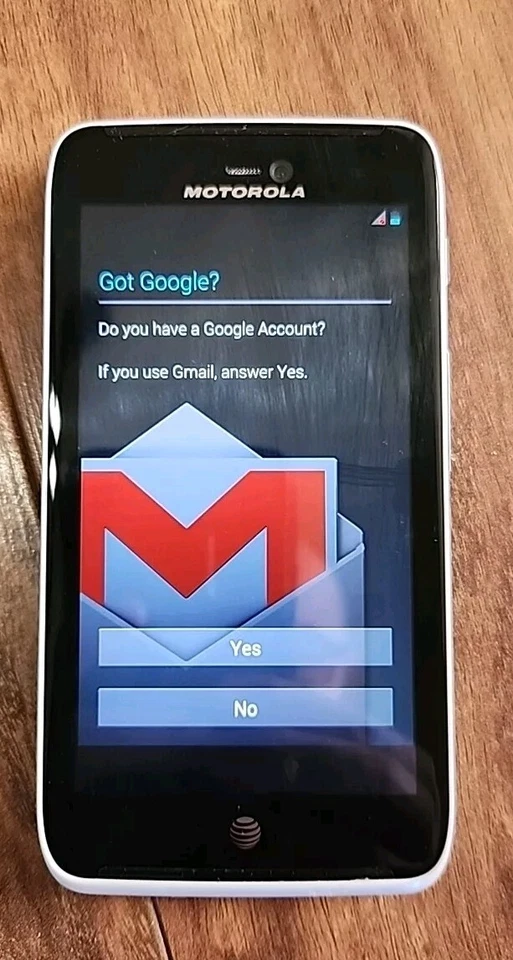 Smartphone Motorola Atrix HD - 8GB - Blanco - (AT&T) - Muy Buen Estado MB886 Foto 2 de 4