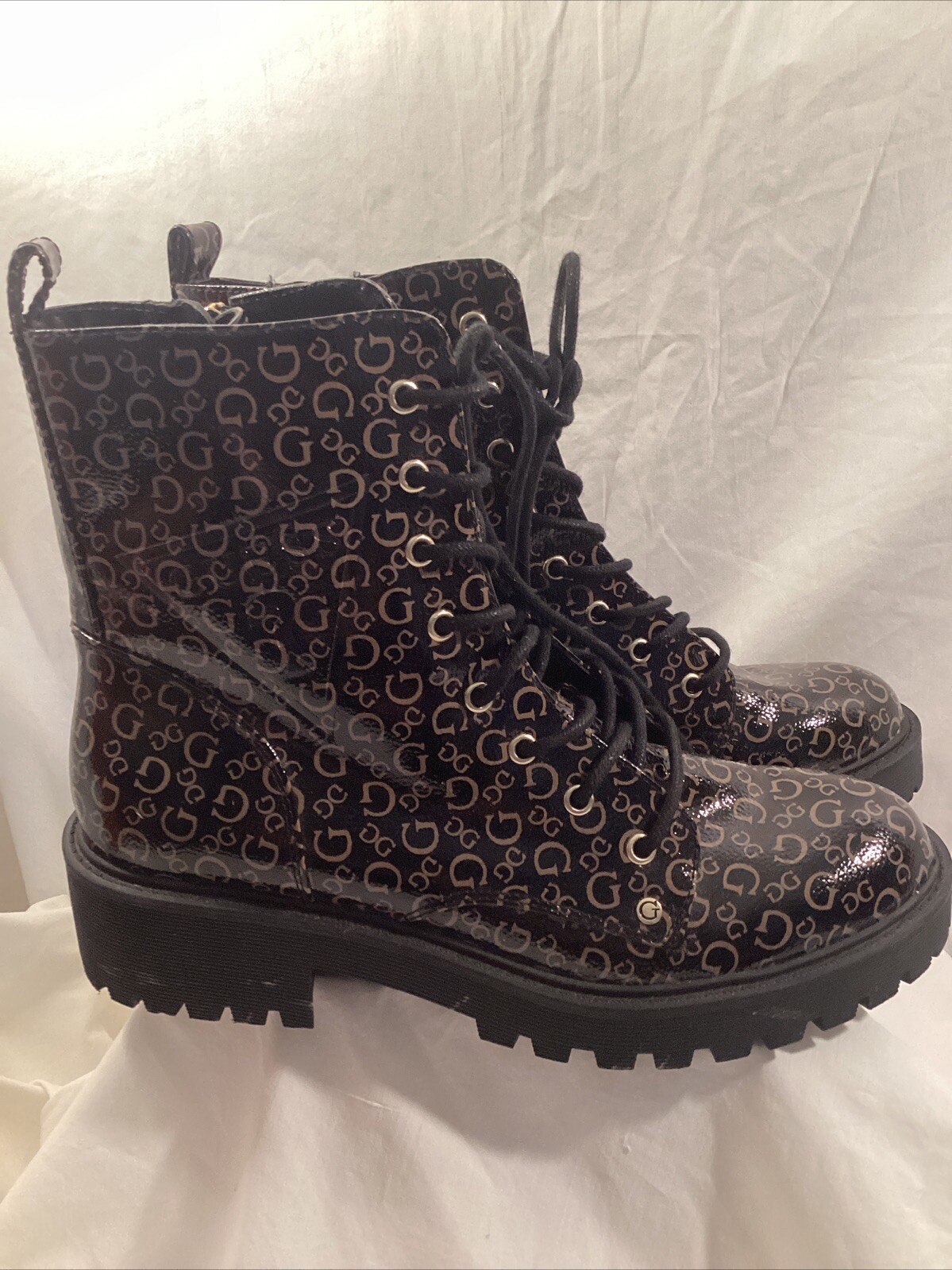 Guess Combat Boots Women’s 9M Tie Shoes Logo Platform Shiny Black Tread Zip-image