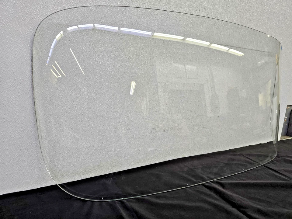 NICE USED ORIGINAL PORSCHE 356B T6 356C 356SC COUPE REAR WINDOW GLASS SEKURIT #4 — 第 3/4 张图片