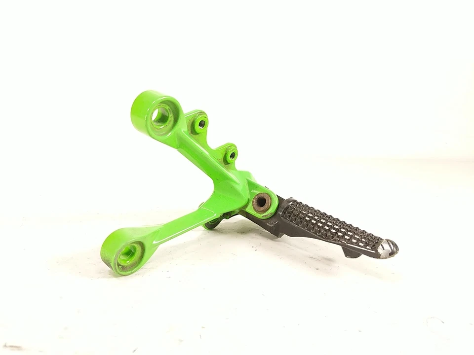 Juego trasero izquierdo Kawasaki Ninja ZX6R 09 clavija de conductor delantera Foto 2 de 4