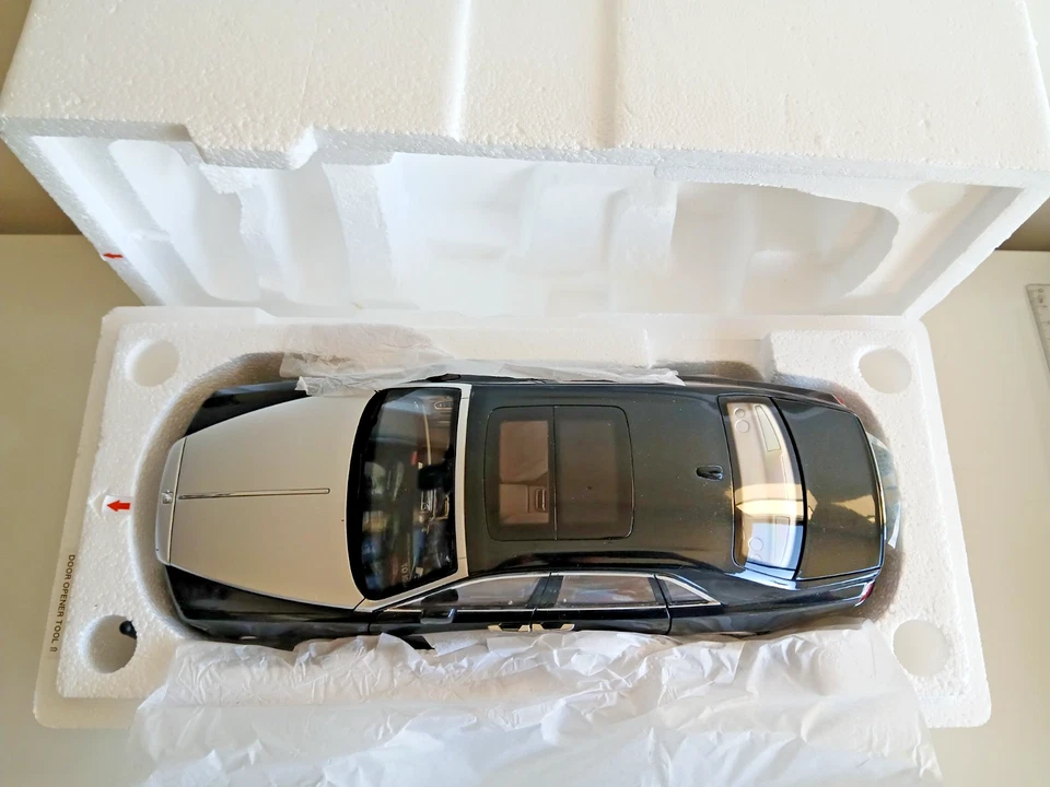 1:18 Kyosho Rolls Royce Ghost Diamond Black - Image 3 of 4