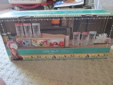 NIB NEW Pioneer Woman Wooden Spice Rack Shelf w/ 3 Ceramic Drawers + 6 Jars