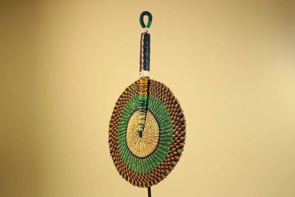 Abanico Tejido Africano Paja Bolga Artesanal Verde Amarillo Tribal Arte Decoración -G5933 Foto 4 de 4