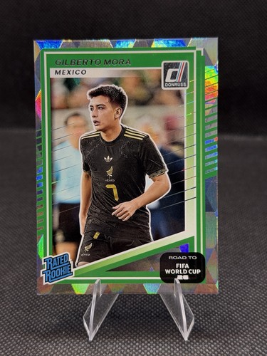 Gilberto Mora [Diamond] #214 2025 Panini Donruss Road to FIFA card