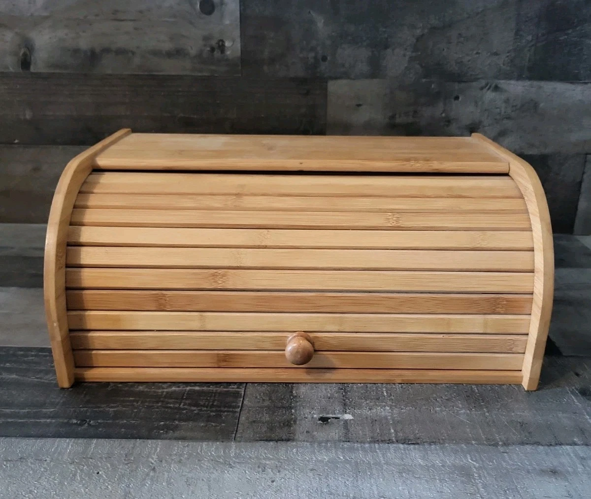 Vtg Wooden Oak Roll Top Bread Box Kitchen Countertop Storage Country Farmhouse
Opens in a new window