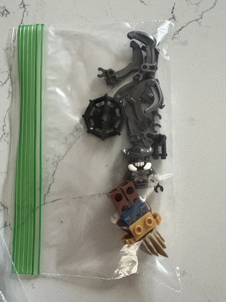 Lego Legends of Chima 70129 Lavertus' Twin Blade Set Complete w/ minifigures - Image 3 of 3