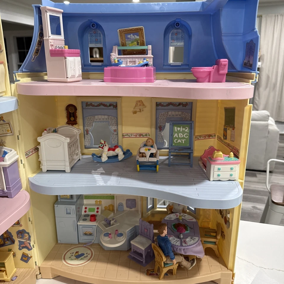 Fisher Price Loving Family Dollhouse Great Used Condition (local pick up only) - Image 4 of 4