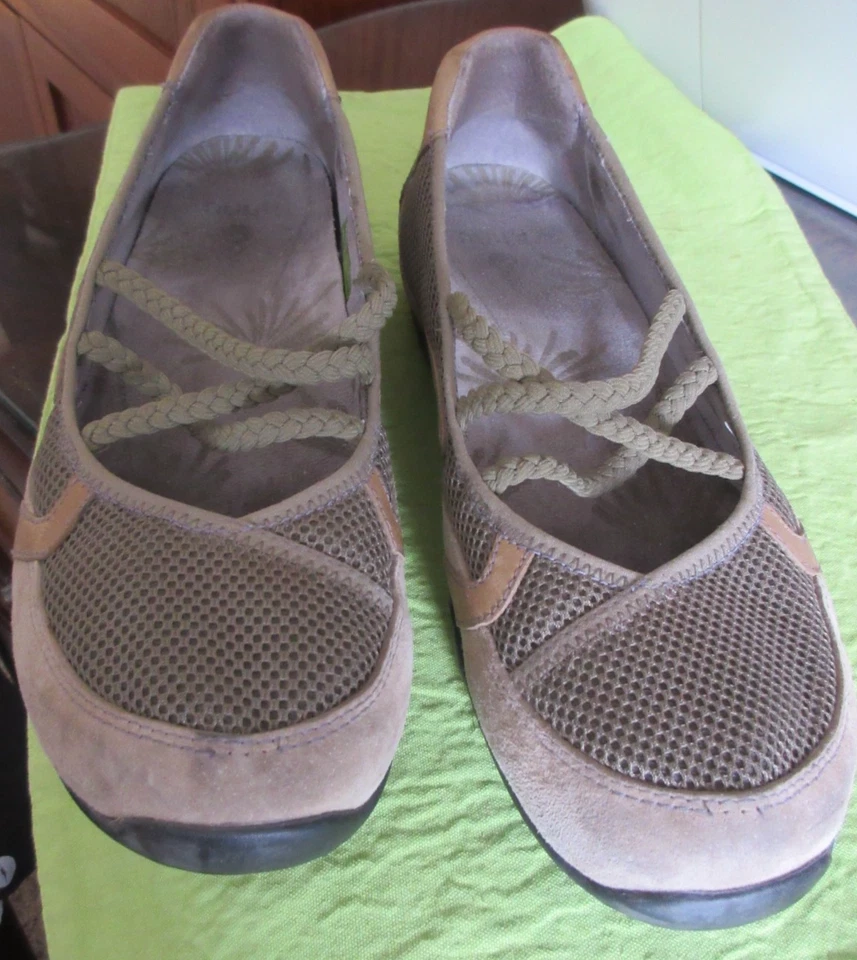 Sandalias con correa Ahnu Crissy II para mujer al aire libre Mary Jane zapatos EE. UU. talla 8,5 M COMFY Foto 2 de 4