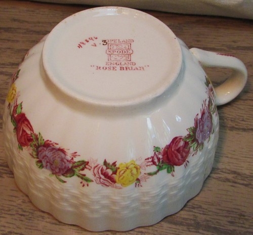 LOT OF 7 VINTAGE COPELAND SPODE BRIAR ROSE FOOTED TEACUPS & SAUCERS, USED - VG - Picture 11 of 21
