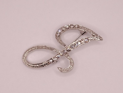 Diamante Silver Initial Letter J Fashion Brooch Pin Brand New FREE P&P - Picture 3 of 5