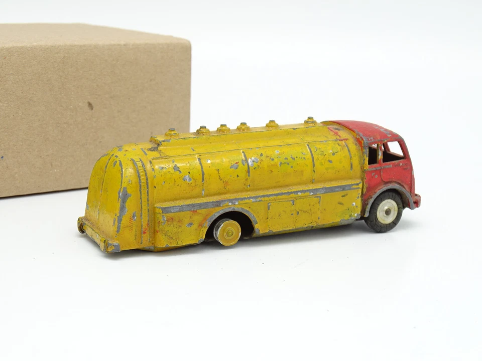 CIJ Francia 1/60 - Renault 2.5T Fainenant Cisterna - Imagen 2 de 3