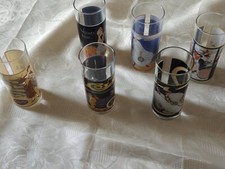 Set di 6 bicchieri in vetro colorati. Decorazioni motivo stampato