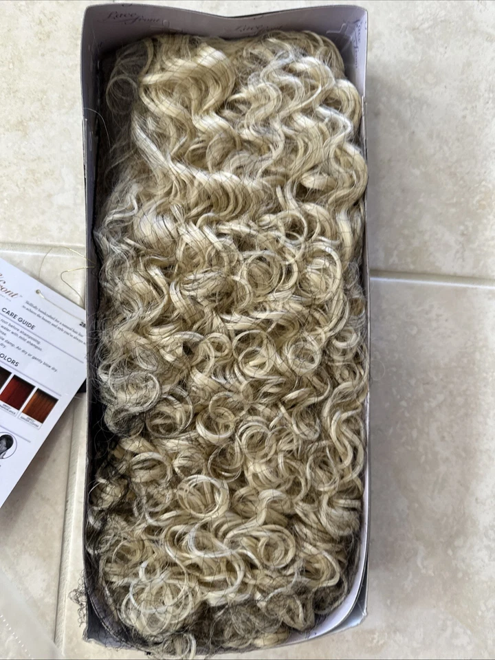 Outre lace front wig kasilda blonde New Curly 20” Color 613 - Image 3 of 4