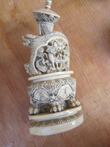 PAIR of Chinese Resin Emperor and Empress Figures, Vintage , Marked . - Picture 8 of 16