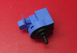 Waschmaschine HOTPOINT HE8L 493G UK DRUCKSCHALTER