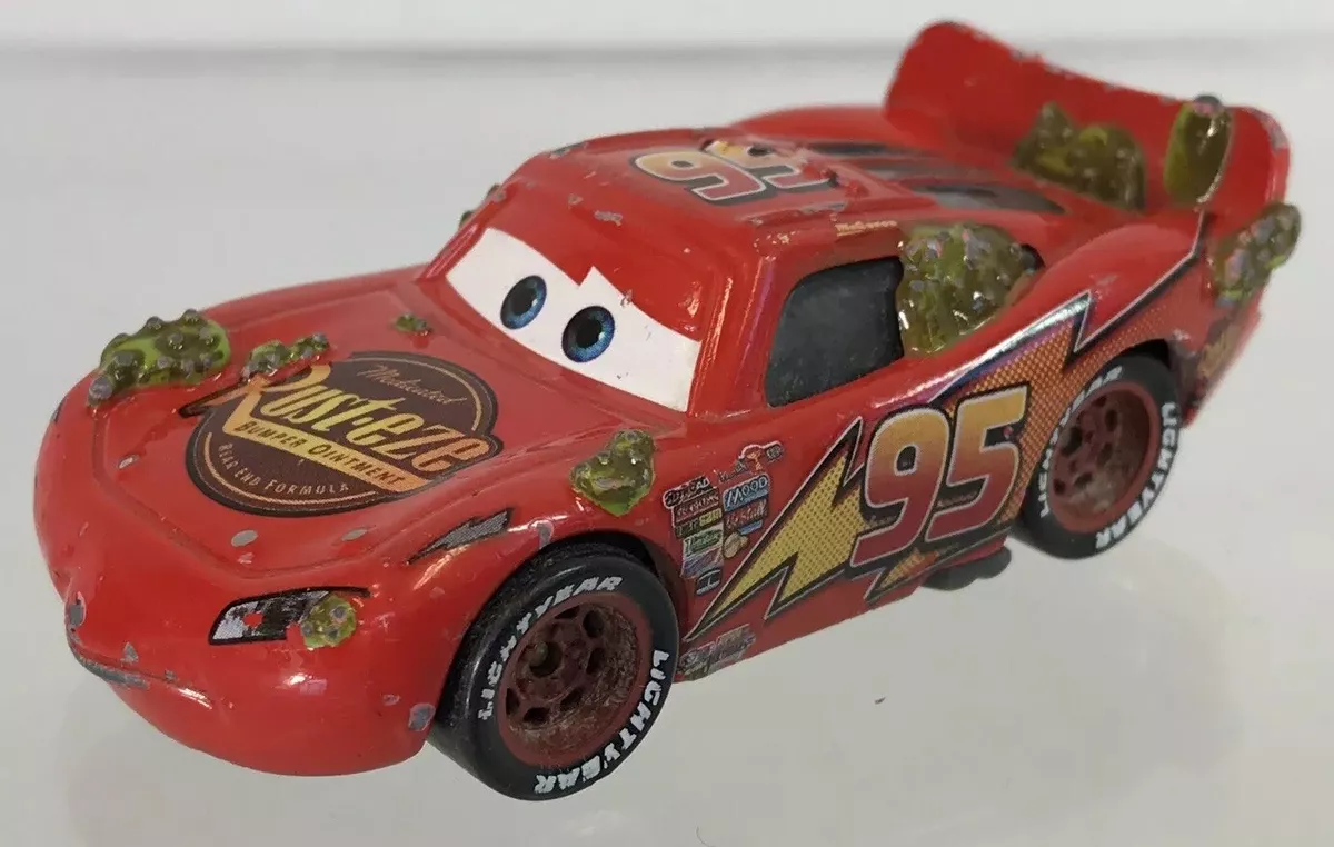 Disney Cars Series 3 Cactus Lightning McQueen Diecast Car