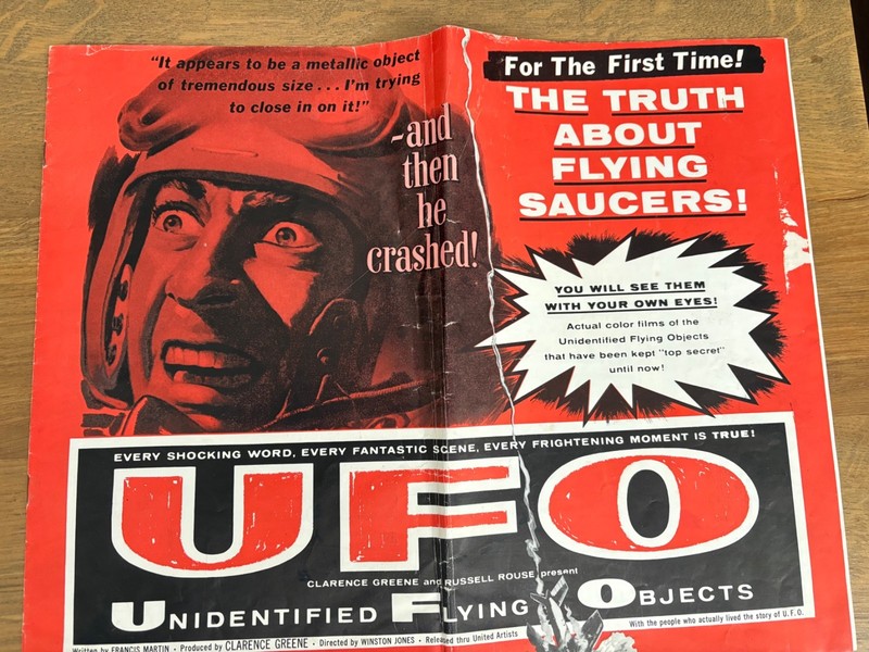 "UFO" UNIDENTIFIED FLYING OBJECTS  1956 ORIGINAL PRESSBOOK  Uncut