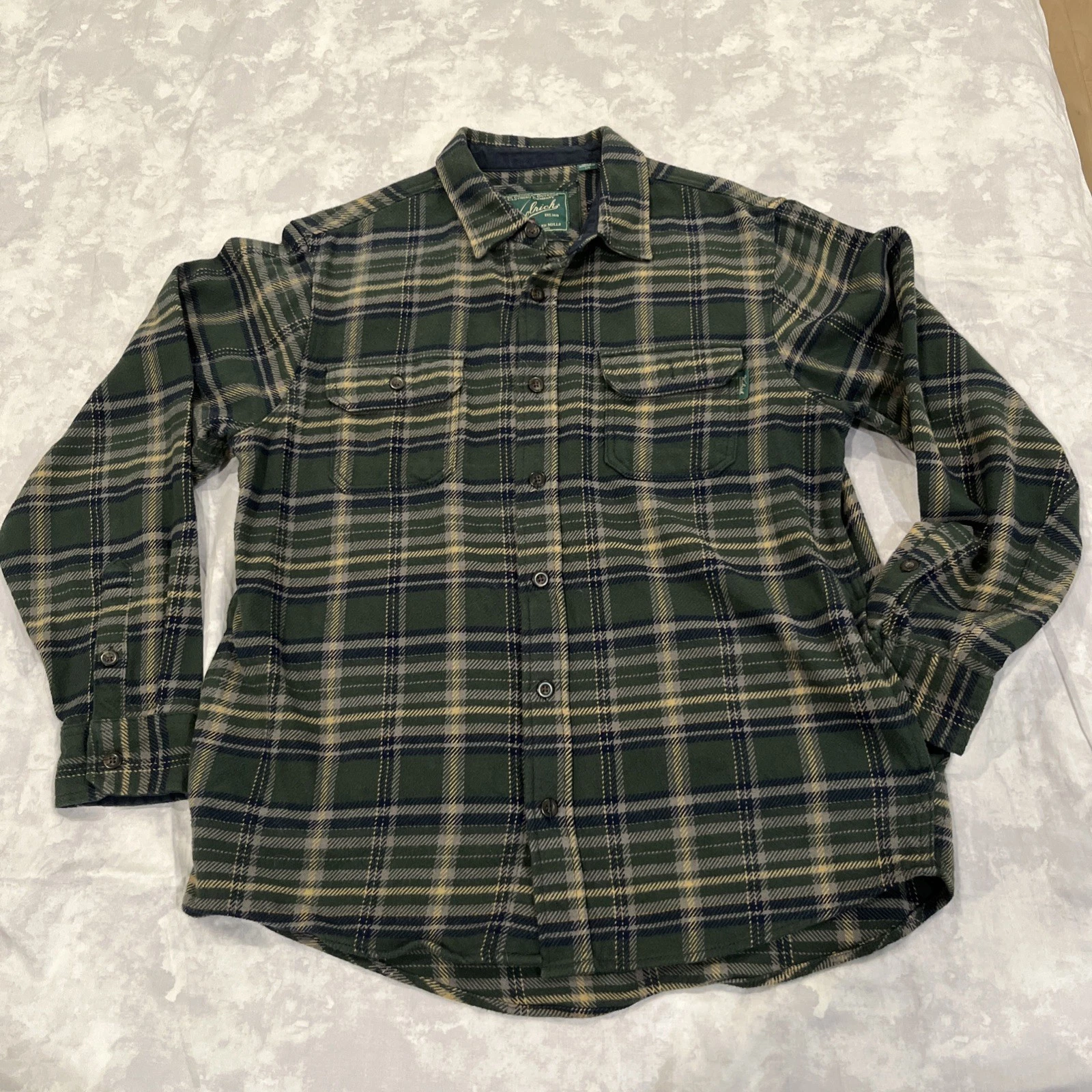 Woolrich Men's Large Plaid Button-Up Flannel Shirt with Pockets Cotton